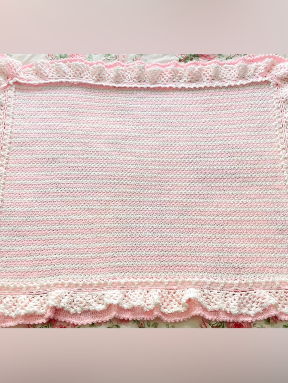 Vintage Crocheted Baby Blanket Afghan Pink & White w Bows Dbl Ruffles 40x50 - Picture 7 of 9